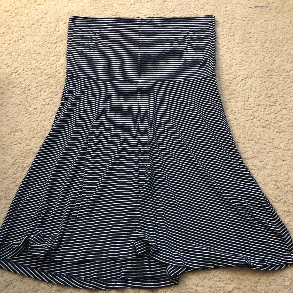 Bundle of maternity skirt and jeans.